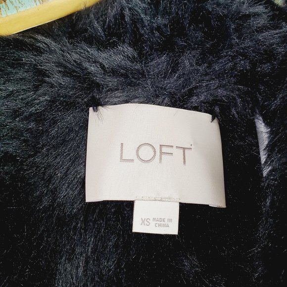 LOFT Suede Faux Fur Reversible Vest NWOT XS - Picture 8 of 9
